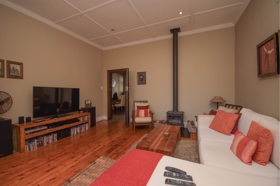 2 Bedroom Property for Sale in Sea Point Western Cape